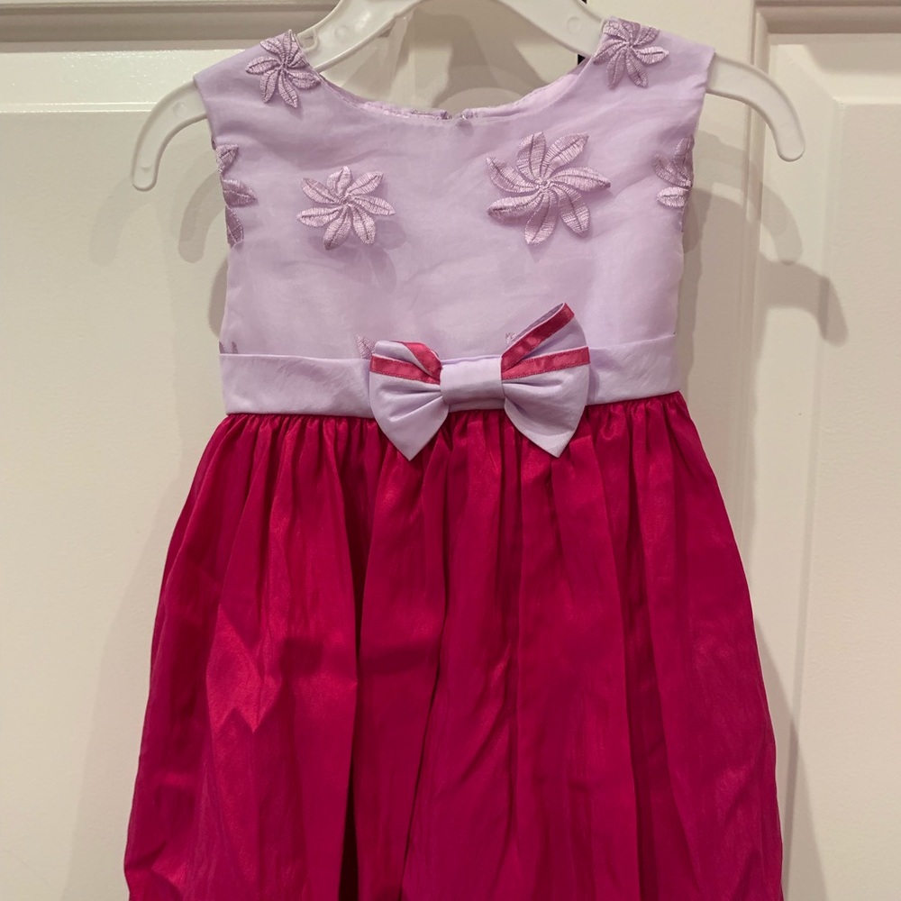 Girl’s dress